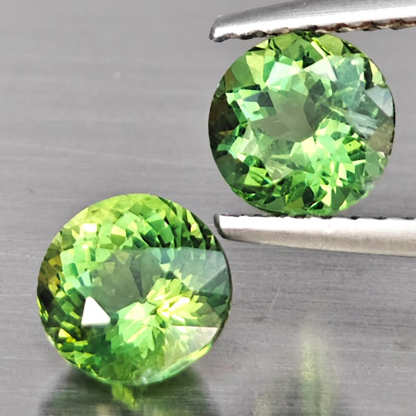 Natural Green Apatite Gemstones 1.85 Ct. 2 Pcs. Round Shape 6.1 Mm. (1 of 3)