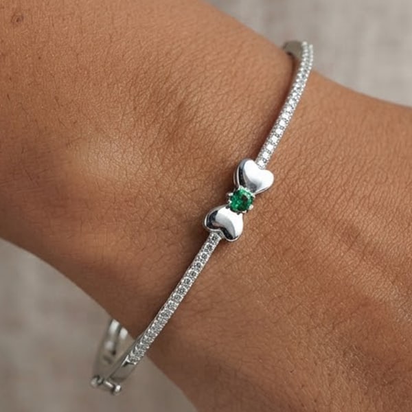 925 Sterling Silver Bangle Jewelry White Gold Plated Diameter 48 Mm.: Product ID: 220000127 Product Type: 925 Sterling Silver Fine Jewelry Jewelry Weight: 7.86 Grams. Gemstones Color: Silver Metal: Solid Silver 92.5%. Gemstone Detail: About 7.86 Grams. Round Green CZ Si