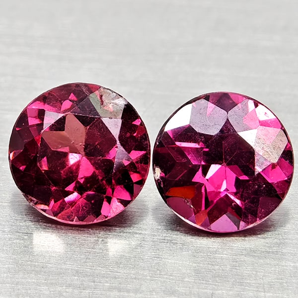 Natural Purplish Pink Rhodolite Garnet Gemstones 1.20 Ct. 2 Pcs. Round Shape 5.1 Mm.: Product ID: 802936912 Product Name: Natural Rhodolite Weight: 1.20 CT. Size: 5.1 x 5.1 x 3.1 MM. Shape: Round Color: Purplish Pink Clarity:VSI Luster: Good Gems Origin: Madagascar Treatment: Unheated 