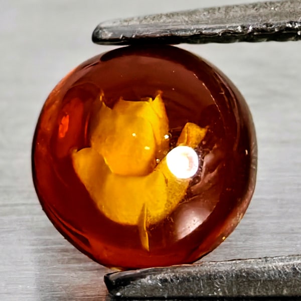 Natural Brown Yellow Amber Gemstones 0.37 Ct. Flower Carving In Round Cabochon Shape 7 Mm. (1 of 3)