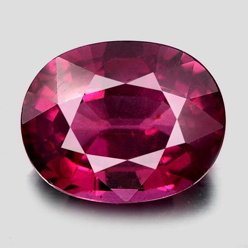 Natural Rhodolite Garnet Gemstones 5.73 Ct. Oval Shape 10.3 x 8.2 Mm. (1 of 3)