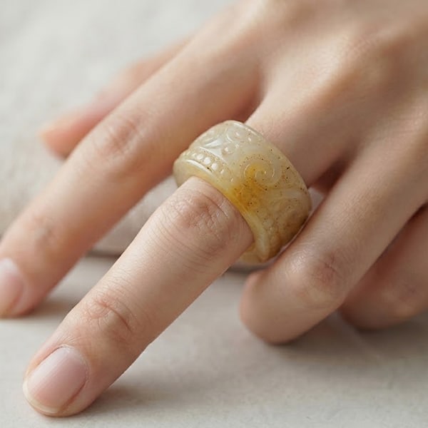 Natural Honey Jade Gemstones 47.19 Ct. Carving Round Cabochon Shape Ring Size 8: Product ID: 819816559 Product Name: Natural Gemstones Weight: 47.19 CT. Size: 8 MM. Shape: Round Cabochon Shape Color: Honey and White Clarity:Semi - Transparent Luster: None Gems Origin: Thailand Tre