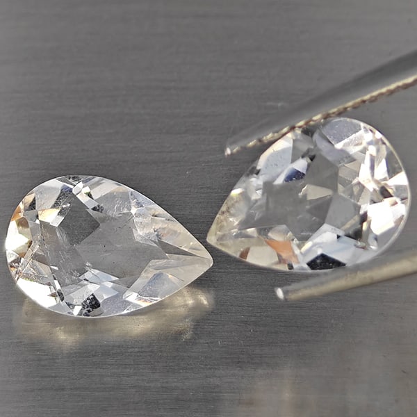 Natural White Quartz Gemstones 3.01 Ct. 2 Pcs. Pear Shape 10.1 x 7.2 Mm.: Product ID: 805530252 Product Name: Natural Quartz Weight: 3.01 CT. Size: 10.1 x 7.2 x 4 MM. Shape: Pear Shape Color: White Clarity:SI1 Luster: Good Gems Origin: Brazil Treatment: Unheated Crystal Str