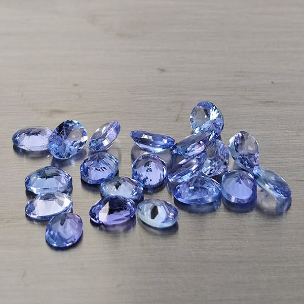 Natural Violetish Blue Tanzanite Gemstones 3.28 Ct. 15 Pcs. Oval Shape 4.2 x 3.2 Mm. (1 of 3)