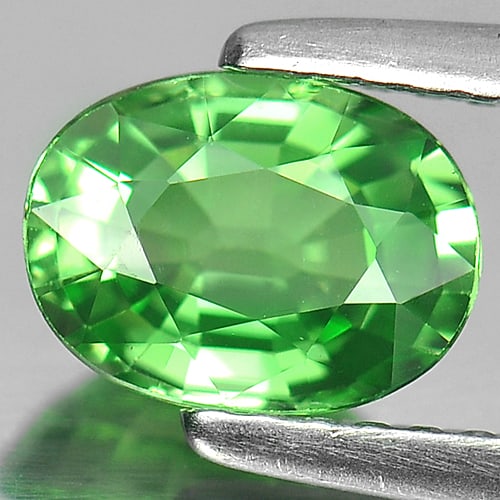 Natural Green Tsavorite Garnet Gemstones 1.17 Ct. Oval Shape 7.4 x 5.6 Mm. (1 of 3)