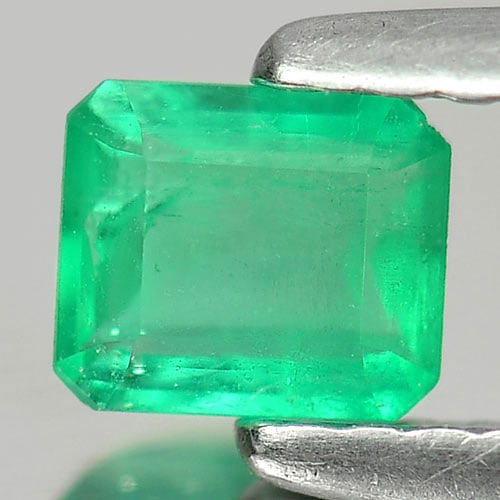 Natural Green Emerald Gemstones 0.33 Ct. Octagon Shape 4.7 x 4 Mm.: Product ID: 802400958 Product Name: Natural Emerald Weight: 0.33 CT. Size: 4.7 x 4 x 2.3 MM. Shape: Octagon Color: Green Clarity:SI Luster: Good Gems Origin: Columbia Treatment: Unheated Crystal Struc