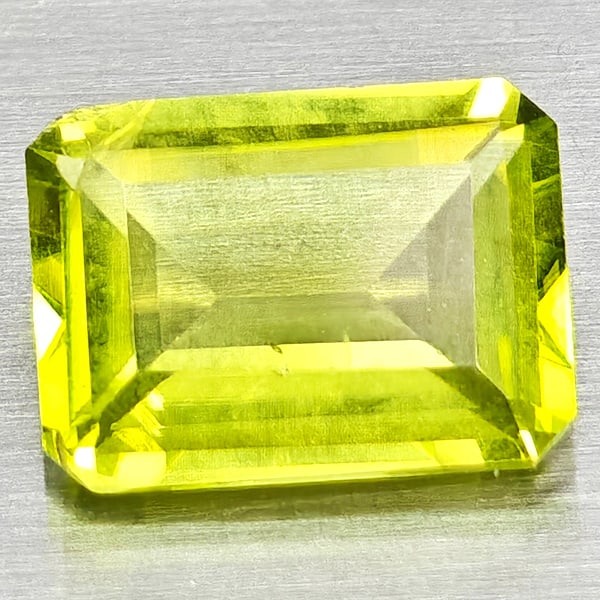 Natural Green Peridot Gemstones 1.45 Ct. Octagon Shape 8 x 5.9 Mm.: Product ID: 805317149 Product Name: Natural Peridot Weight: 1.45 CT. Size: 8 x 5.9 x 3.2 MM. Shape: Octagon Shape Color: Green Clarity:SI1 Luster: Good Gems Origin: Pakistan Treatment: Unheated Crysta