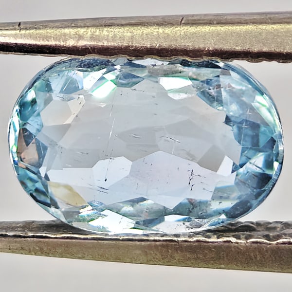 Natural Baby Blue Aquamarine Gemstones 1.19 Ct. Oval Shape 8 x 5.7 Mm.: Product ID: 800812440 Product Name: Natural Gemstones Weight: 1.19 CT. Size: 8 x 5.7 x 3.8 MM. Shape: Oval Shape Color: Baby Blue Clarity:SI1 Luster: Good Gems Origin: Brazil Treatment: Unheated Cryst