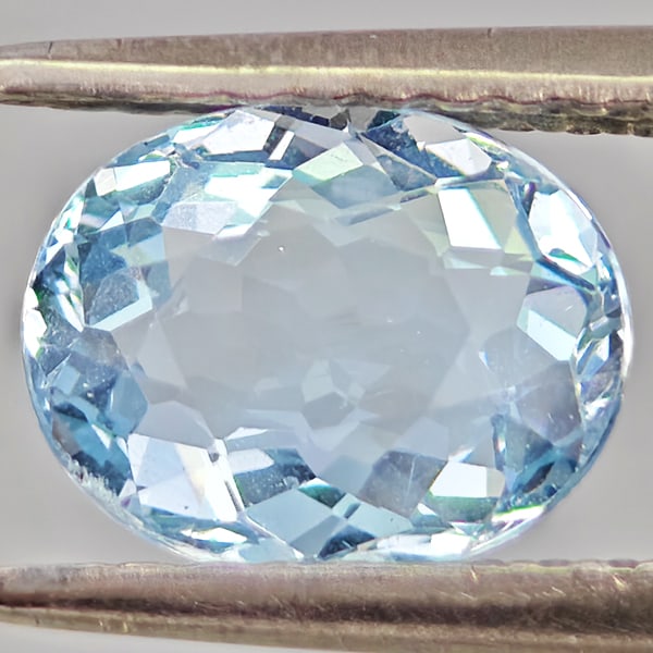 Natural Baby Blue Aquamarine Gemstones 1.25 Ct. Oval Shape 7.7 x 6.1 Mm.: Product ID: 800812432 Product Name: Natural Gemstones Weight: 1.25 CT. Size: 7.7 x 6.1 x 4 MM. Shape: Oval Shape Color: Baby Blue Clarity:VSI Luster: Good Gems Origin: Brazil Treatment: Unheated Cryst