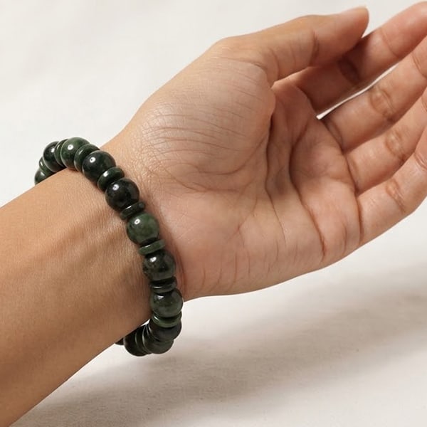 Natural Green Jade Gemstones 166.85 Ct. Beads Mixed Shape Flexibility Bracelet: Product ID: 819816471 Product Name: Natural Jade Weight: 166.85 CT. Size: 55 MM. Shape: Mixed Shape Color: Green Clarity:Semi - Transparent Luster: None Gems Origin: Thailand Treatment: Unheated Cryst