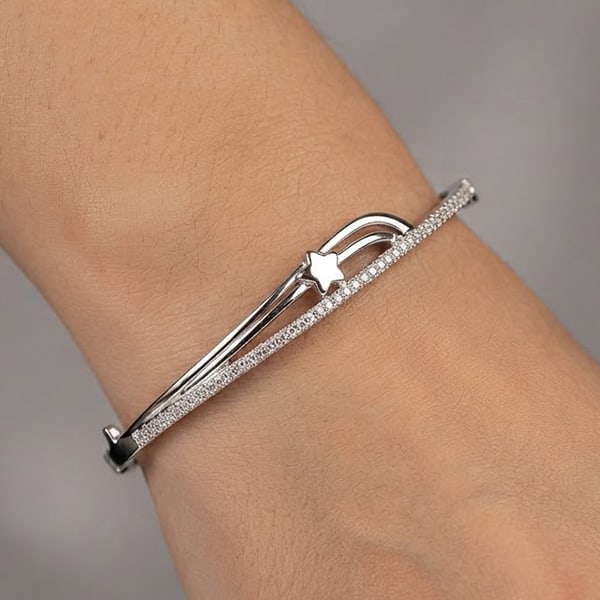 925 Sterling Silver Jewelry 30.00 G. 3 Pcs. Star Diameter 56 mm Gift for Her Fine: 925 Sterling Silver Jewelry 30.00 G. 3 Pcs. Star Diameter 56 mm Gift for Her Fine Thailand This beautiful piece is crafted in solid 925 sterling silver (92.5%) and weighs 30.00 grams. Gemstones: About