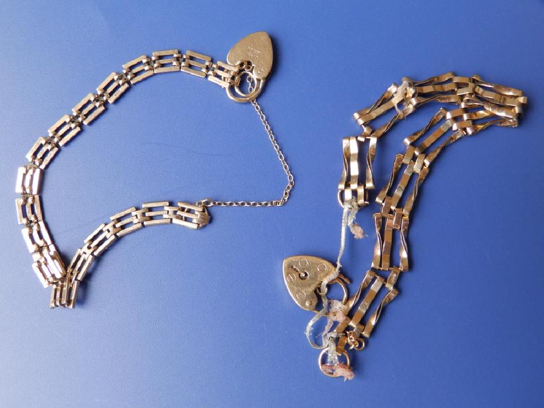 Two 9ct gate link bracelets – one a/f: Two 9ct gate link bracelets – one a/f