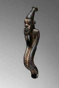 Djenne Pendant: Mali Bronze, 7 cm Provenance: Private collection, Belgium Published: Karl-Ferdinand Schaedler, Earth and Ore. 2500 Years of African Art in Terra-cotta and Metal, Munich, Panterra Verlag, 1997, p.33,