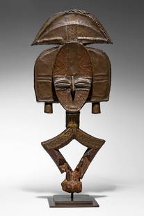 Kota: Gabon Wood and copper, 67 cm Provenance: Maurice Ratton, (1903-1973), Paris Drouot-Richelieu, Paris, 27 November 1991 Galerie Dutko-Piazzini, Paris Christie's, Paris, Art Africain et