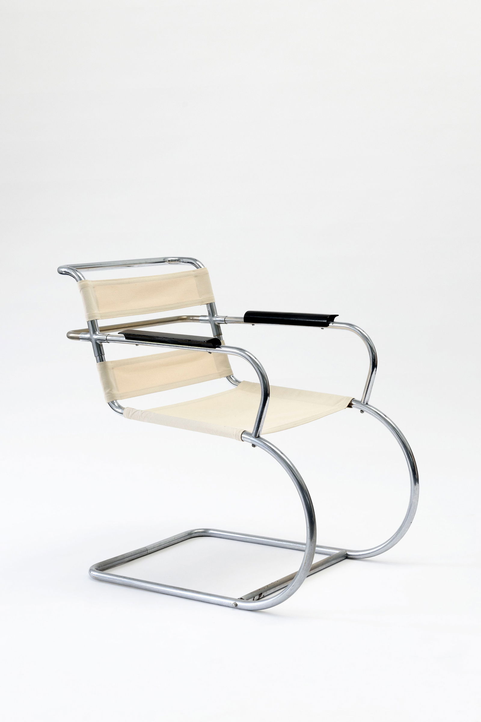 Huib Hoste (Belgian, 1881 - 1957): Chair with Armrests - 1930s Steel and canvas90 x 61 x 78 cmManufactured by Galler, Antwerp Provenance:Ann Demeulemeester and Patrick Robyn Collection, Antwerp