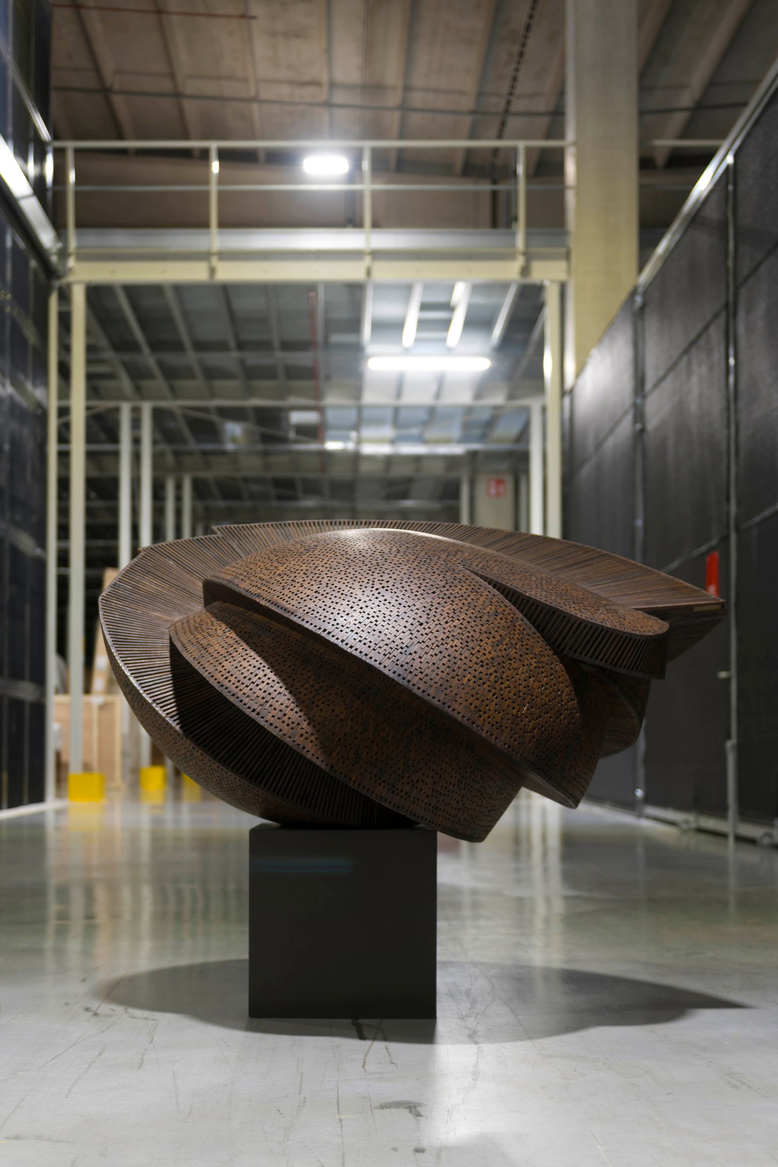 Dusan Dzamonja (Yugoslavian, 1928 - 2009): Sculpture DP-X - 1989-91 Wood and polyester 78 x 135 x 120 cm Provenance: Paribas Bank Belgium, Antwerp-Brussels (acquired directly from the artist in 1994) Belfius Art Collection, Brussels</