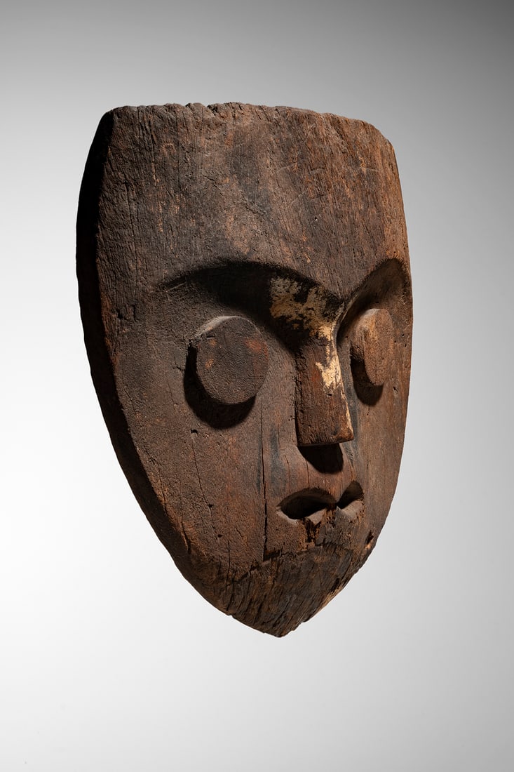 Kayanic Guardian Mask: East Kalimantan, Indonesia Wood, pigments, 37 cm Provenance: Private collection, Paris Published: Mark Johnson, The Kayanic Tradition, Volume I: Guardian Sculptures, Mark A. Johnson Tribal Art,