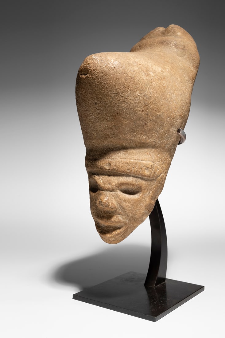 Taíno Trigonolith - 2