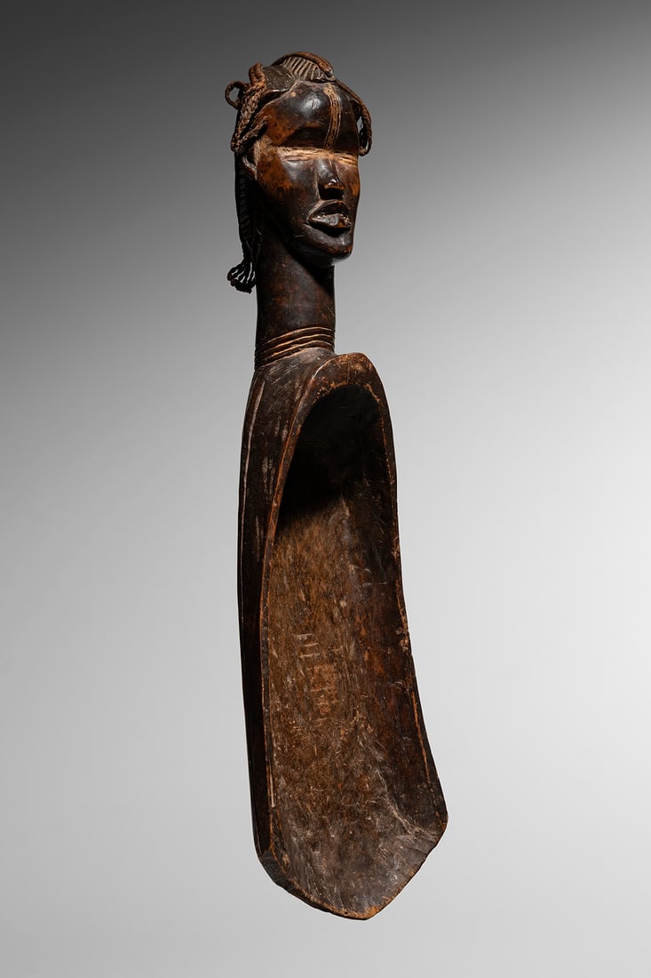 ‡ Dan Spoon: Ivory Coast Wood 69 cm Provenance: Private collection, France Christie's Paris, Arts d'Afrique, d'Océanie et d'Amérique du Nord, 2 3 June 2015, lot 6 Private collection,