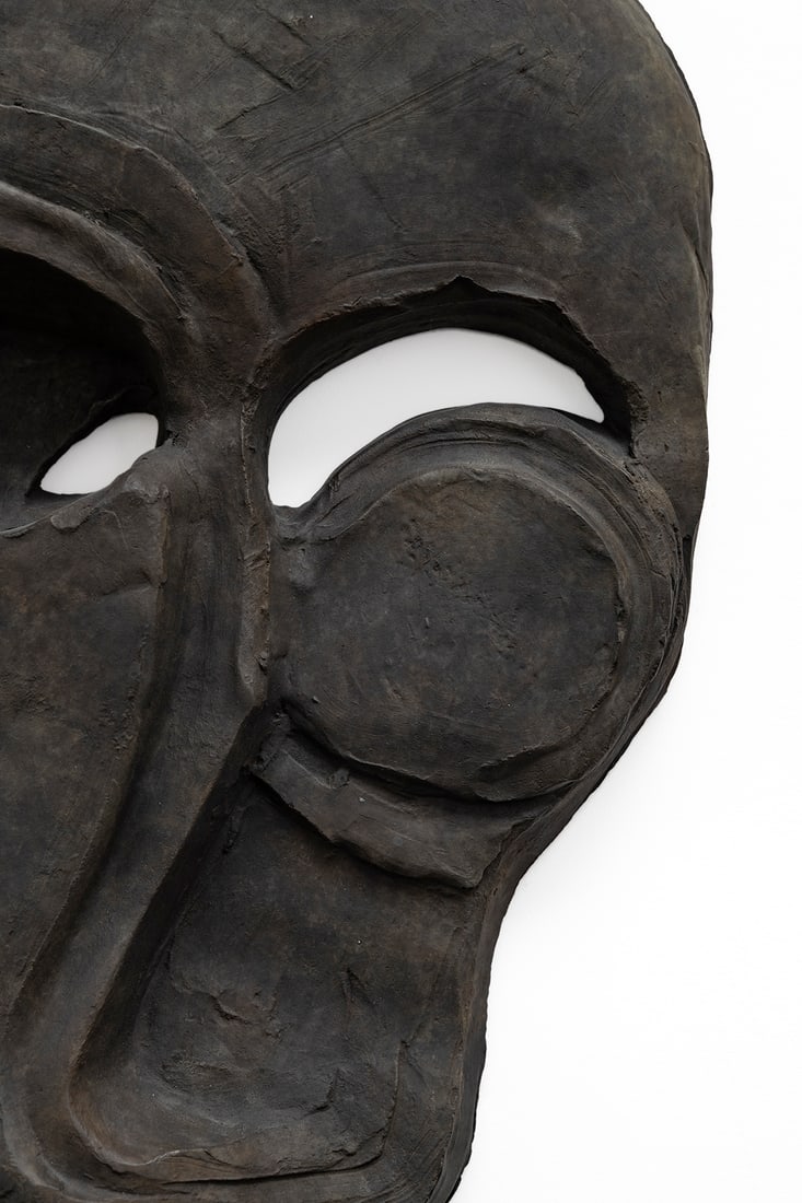 Thomas Houseago (British, 1972): Oxford Mask – 2010 Bronze 46 x 34,5 x 6 cm Signed, and numbered on the edge: 10/21 With foundry mark: CASTING BELGIUM Provenance: Private collection, Belgium Exhibited: