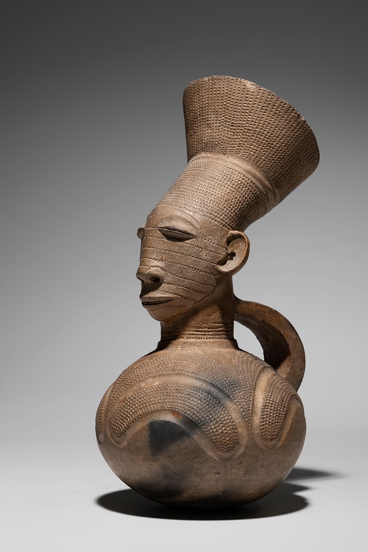 Mangbetu Jar - 2