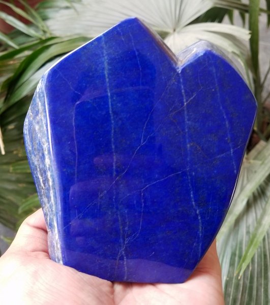 925 Grams Deep Blu Lapis Lazuli Polished Tumble: 925 Grams Lapis Lazuli From Pakistan. Size is 13.5x11x3 cm . good luster and good condition. shipping to world wide