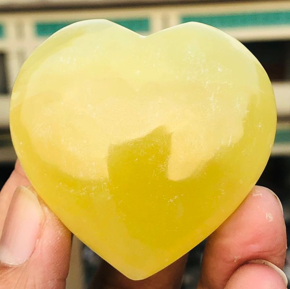 128 Grams Beautiful Lemon Carlcite Carving Heart: Stone Name: Lemon Caclite, Weight: 128 Grams,,Origin: Afghanistan, Shipping to world Wide by DHL, FEDEX, UPS, Global
