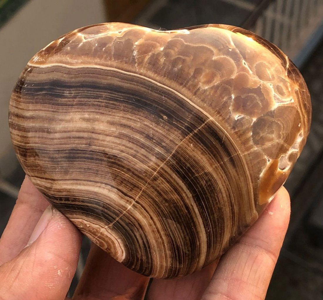 343 Grams Beautiful Chocolate calcite Carving Heart (1 of 4)