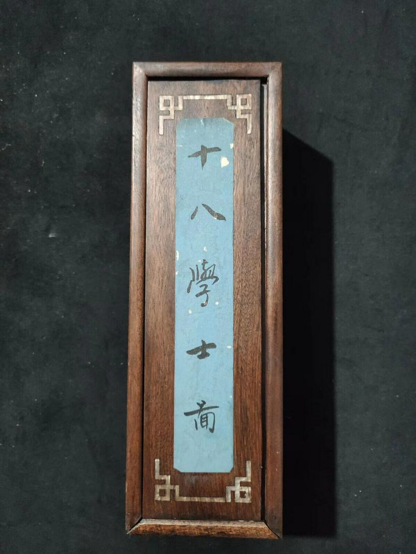 Chinese scroll painting: Size: Height 24 cm - Width 252 cm Materials: ink color and paper Time Period: Ming dynasty Manufactured by: Qiu Ying Origin: China Qiu Ying, (1494 â€“ 1552)[1] was a Chinese painter of the Ming d