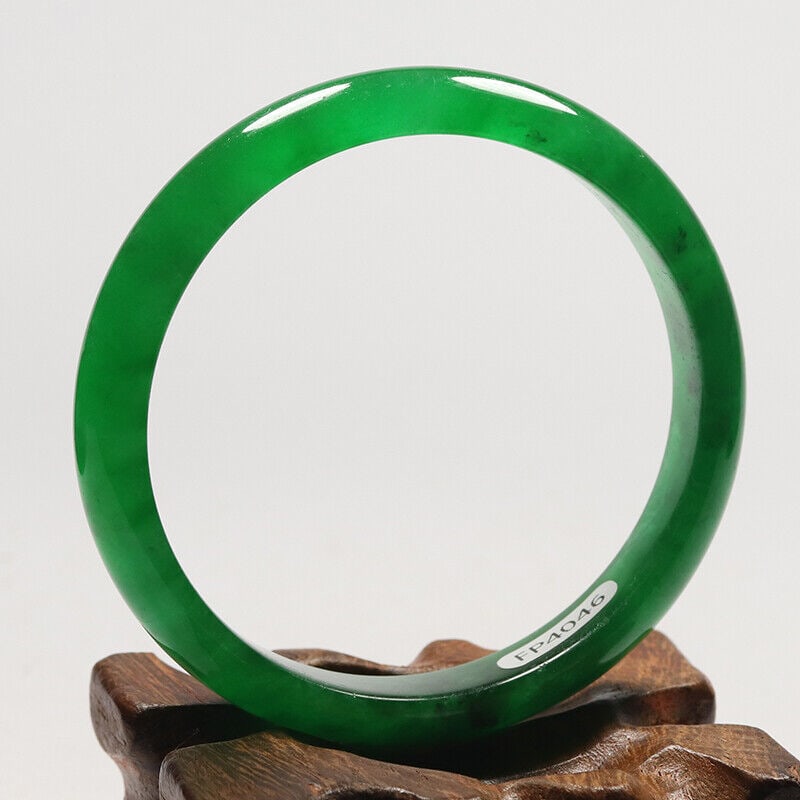 Chinese natural green jade bangle: Size: Width 58 mm - Thickness 6.5 mm Materials: Natural jade Time Period: qing dynasty Manufactured Date: qing dynasty Origin: China