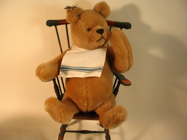 Classic Winnie the Pooh w/ Hunny Pot: By P. John Wright #465/5000