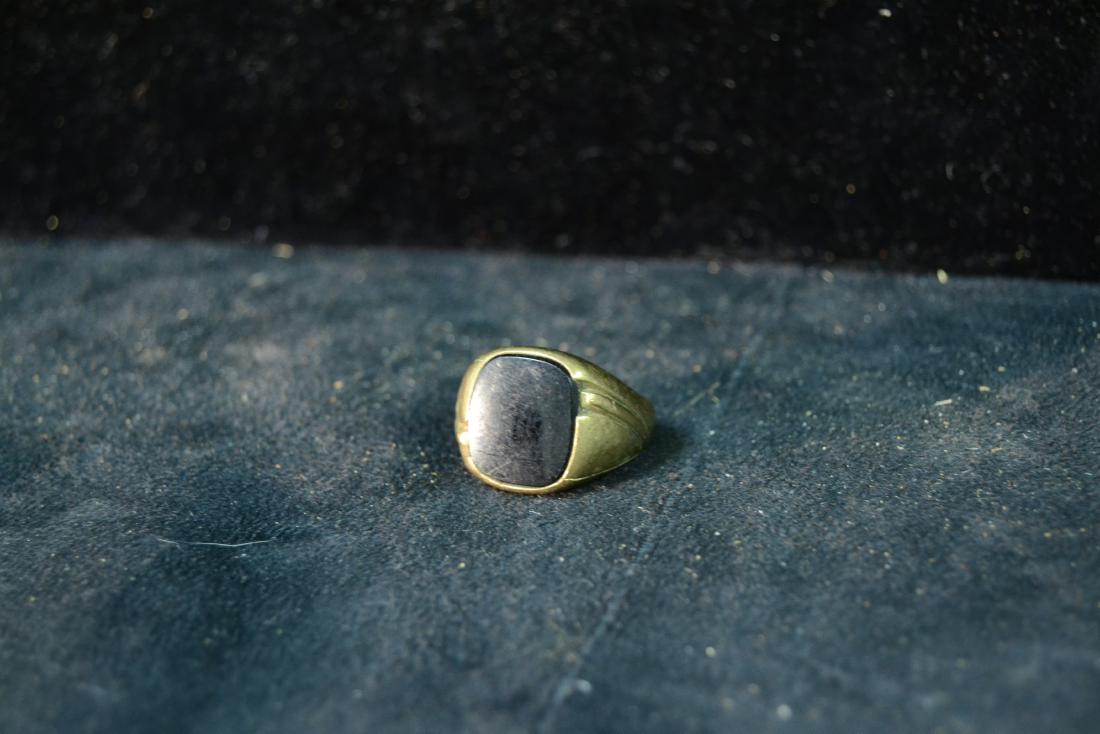 10K Men's ring w/ black sone (broken) (1 of 2)