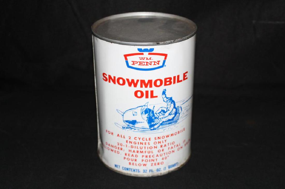 WM PENN SNOWMOBILE QUART OIL CAN: WM PENN SNOWMOBILE QUART OIL CAN FULL. OVERALL NICE CONDITION WITH LIGHT WEAR AND SLIGHT DENTS. APPROXIMATE SHIPPING COST $12 TO $18. THIS ITEM IS GUARANTEED OLD AND ORIGINAL.