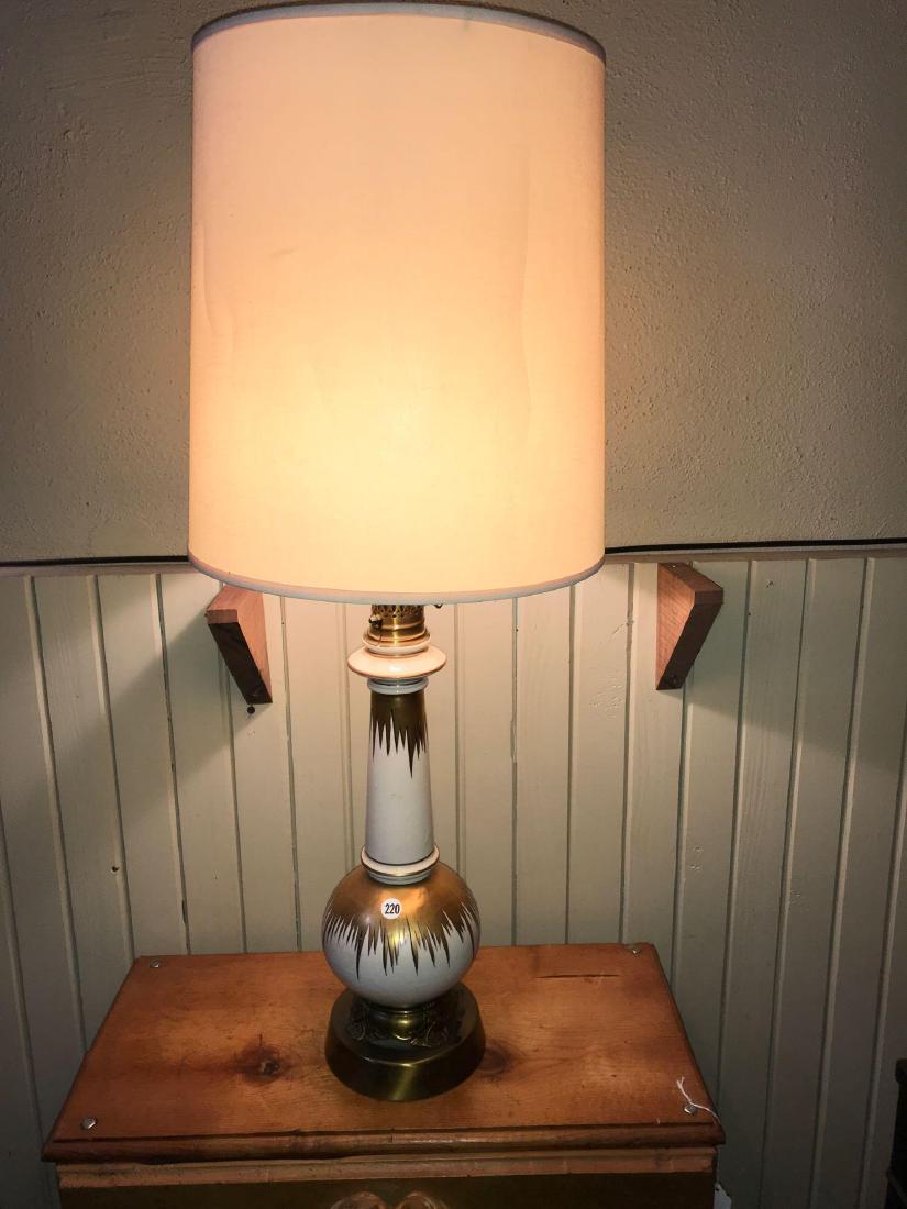 1970's Vintage White and Gold Lamp. Approx 33": 1970's Vintage White and Gold Lamp. Approx 33"