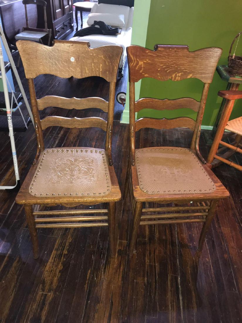 2 Quarter Sawed Vintage Oak Dining Chairs w/new seats: 2 Quarter Sawed Vintage Oak Dining Chairs w/new seats