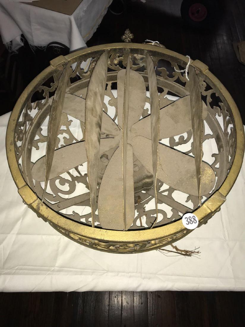 Old mortuary fan. Approx 13 1/4"diameter: Old mortuary fan. Approx 13 1/4"diameter