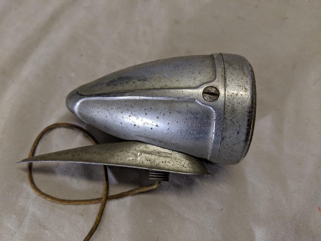 1930's Delta Art Deco Bike Bicycle Front Light: 1930's Delta Art Deco Bike Bicycle Front Light Used, untested. Has pitting Shipping in continental US $14.00 Please ask any questions before bidding Good Luck!