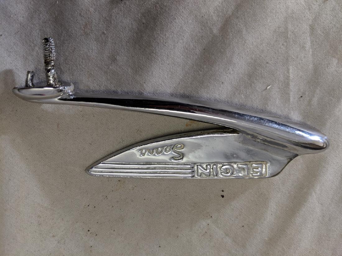 1950's Reproduction Elgin Blue Bird Bike Fender: 1950's Reproduction Elgin Blue Bird Bike Fender Ornament. Chrome over brass Good with no problems 5 long Shipping in continental US $10.00 Please ask any questions before bidding Good Luck!