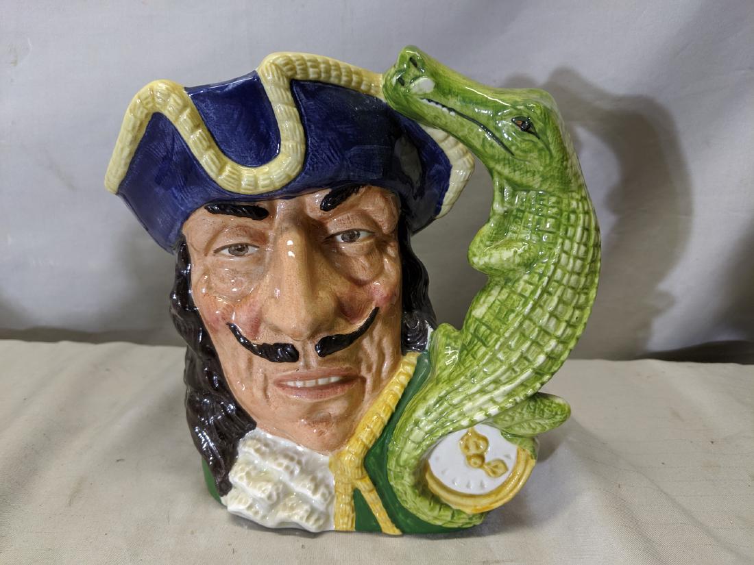 Royal Doulton Capt Hook Large Toby Mark D6597: Royal Doulton Capt Hook Large Toby Mark D6597 Good with no chips or cracks 7 high Shipping in continental US $18.00 Please ask any questions before bidding Good Luck!