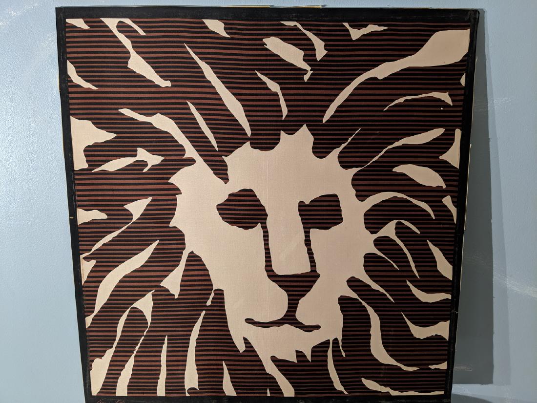 Anne Klein Silk Scarf Sign of Lion: Anne Klein Silk Scarf Sign of Lion. Can ship for $4 if board not wanted Little dirty on edges 31 x 30 Shipping in continental US $30.00 Please ask any questions before bidding Good Luck!