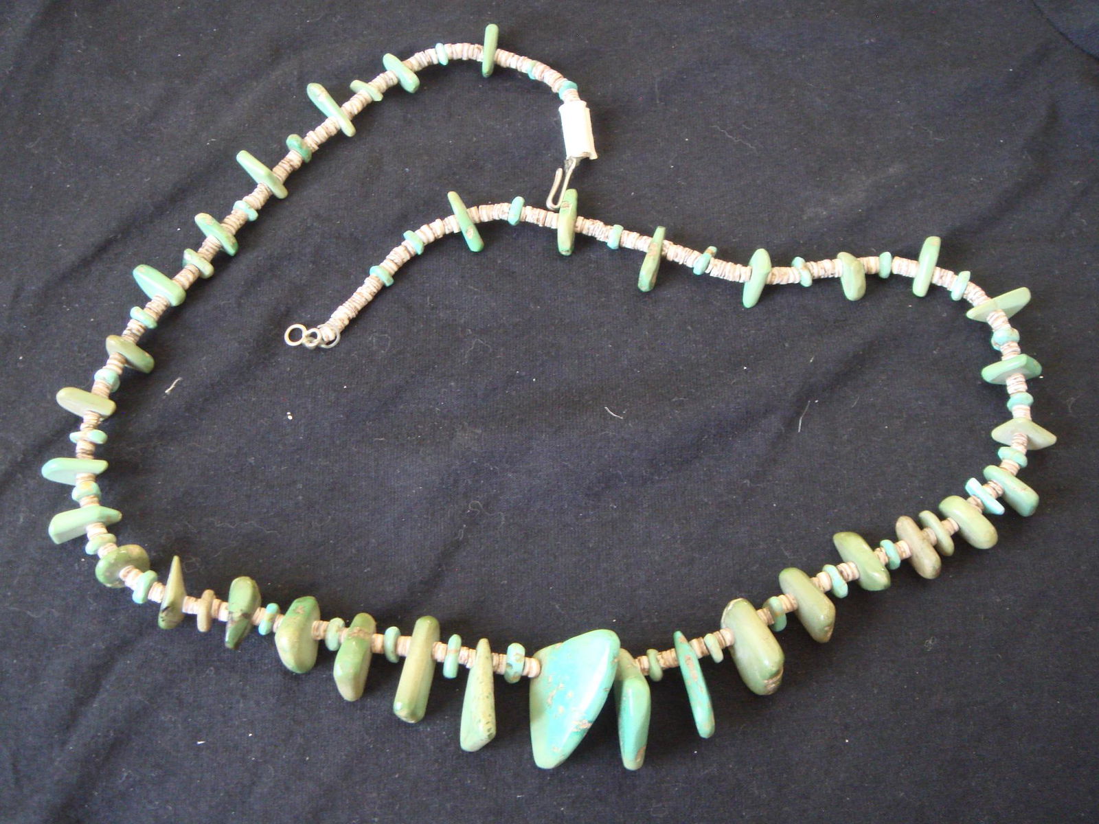 Native American Turquoise Cabochon Heishi Bead Necklace (1 of 6)