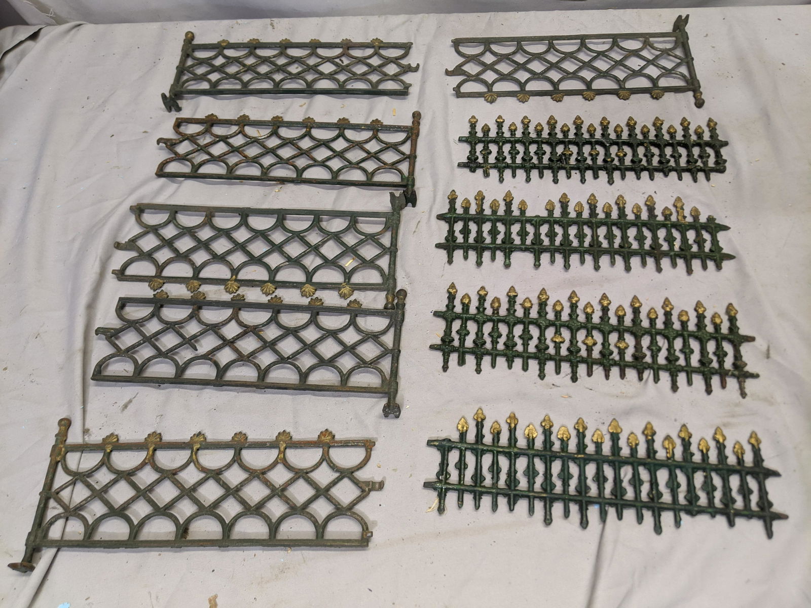 2 Sets Cast Iron American c1900 Doll House Fence 10 (1 of 7)