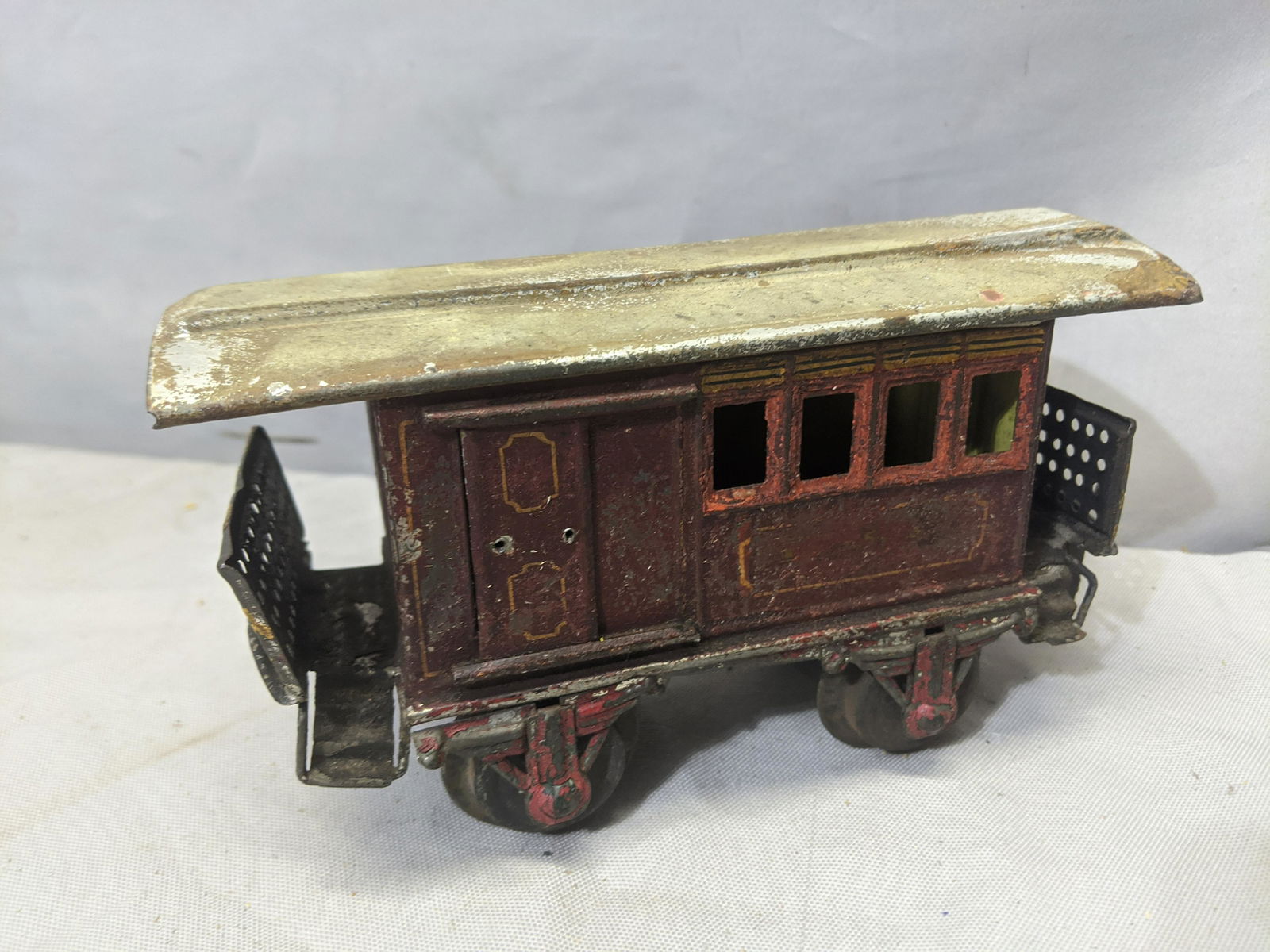 c1910 Marklin 1 Gauge PRR Tin Litho Coach Train Car (1 of 5)
