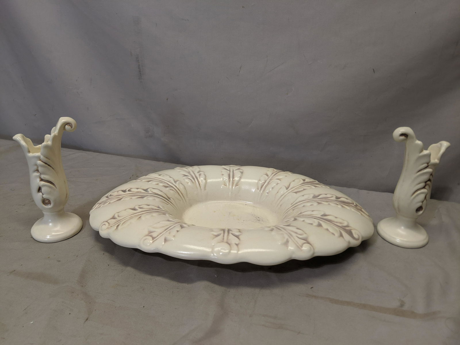 Set 3 Red Wing White Glaze Center Bowl & Pair (1 of 5)