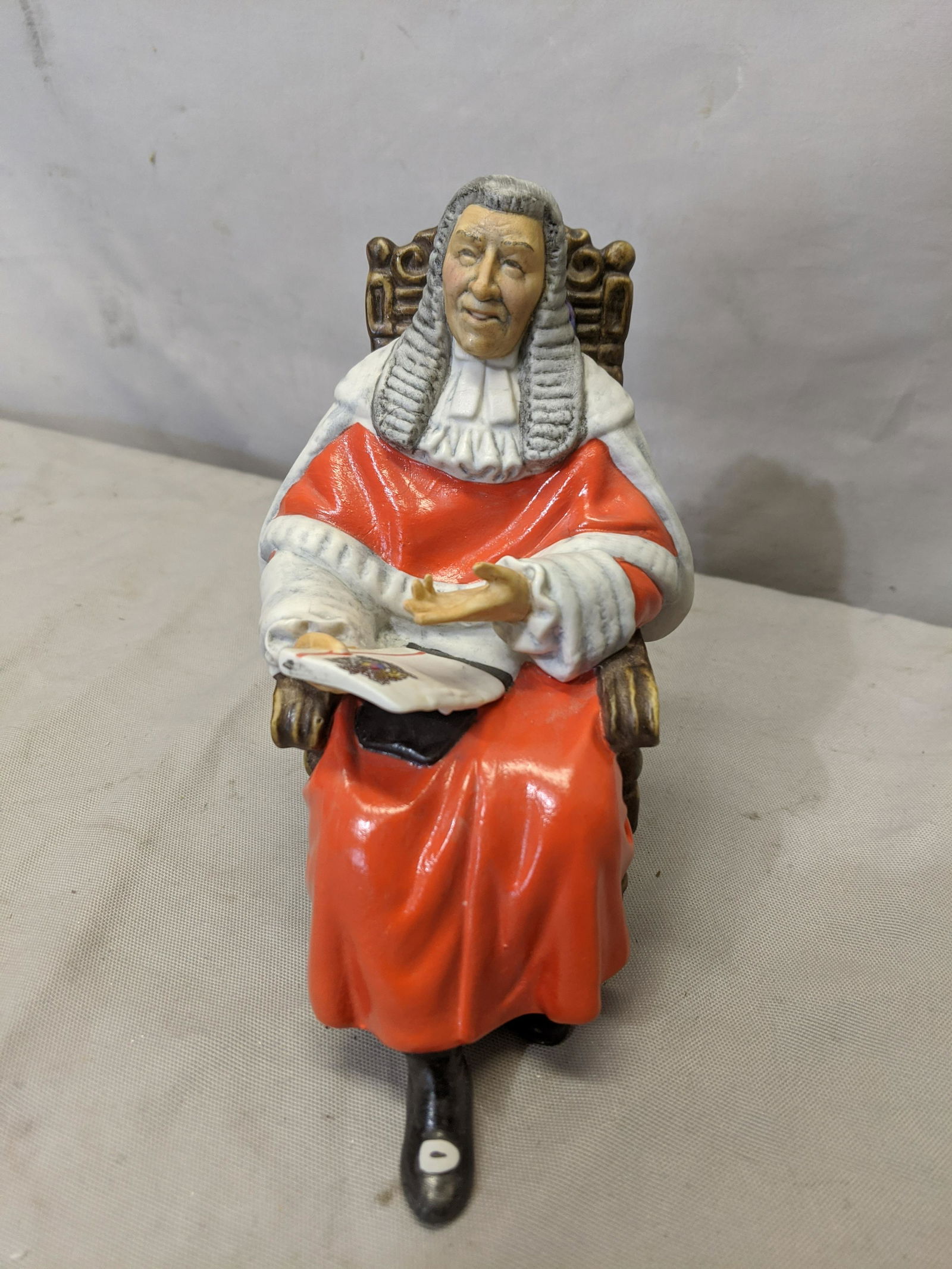 Royal Doulton The Judge HN2443 Porcelain Figurine: Royal Doulton The Judge HN2443 Porcelain Figurine 6 1/2 high Shipping in continental US $15.00 If shipping is $0 then buyer arranges pick up or shipping. Please ask any questions before bidding Good L