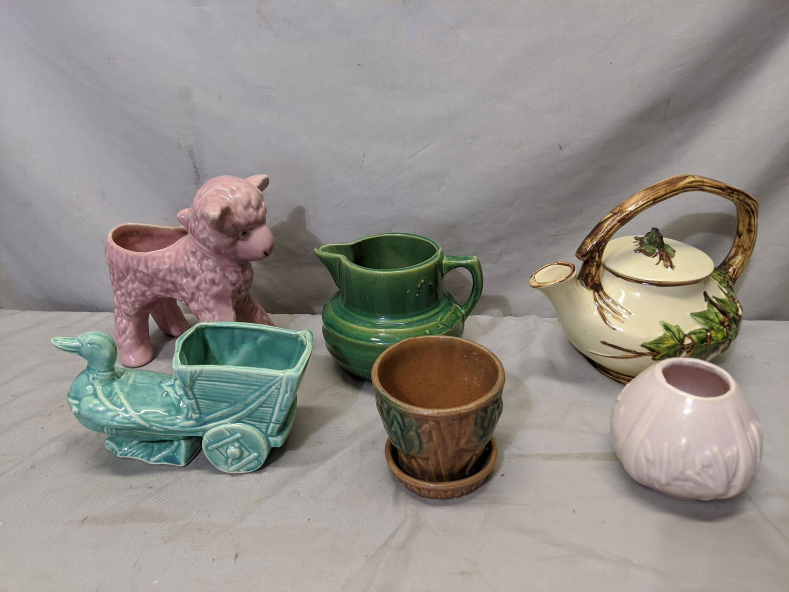Lot 5 Assorted McCoy Art Pottery Tea Pot Vase Planter (1 of 7)