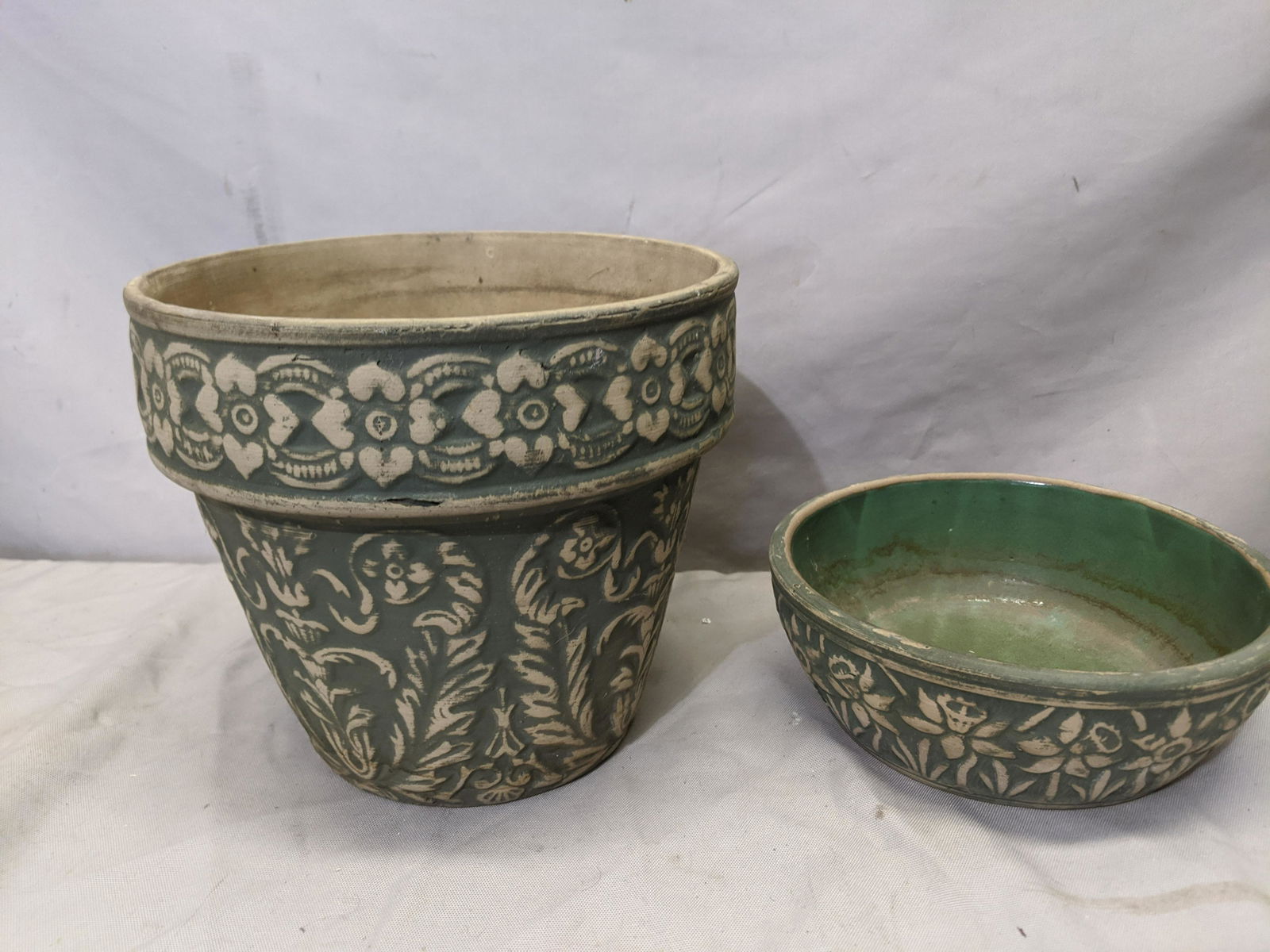Arts & Crafts Weller Pottery Planter & Underplate (1 of 6)
