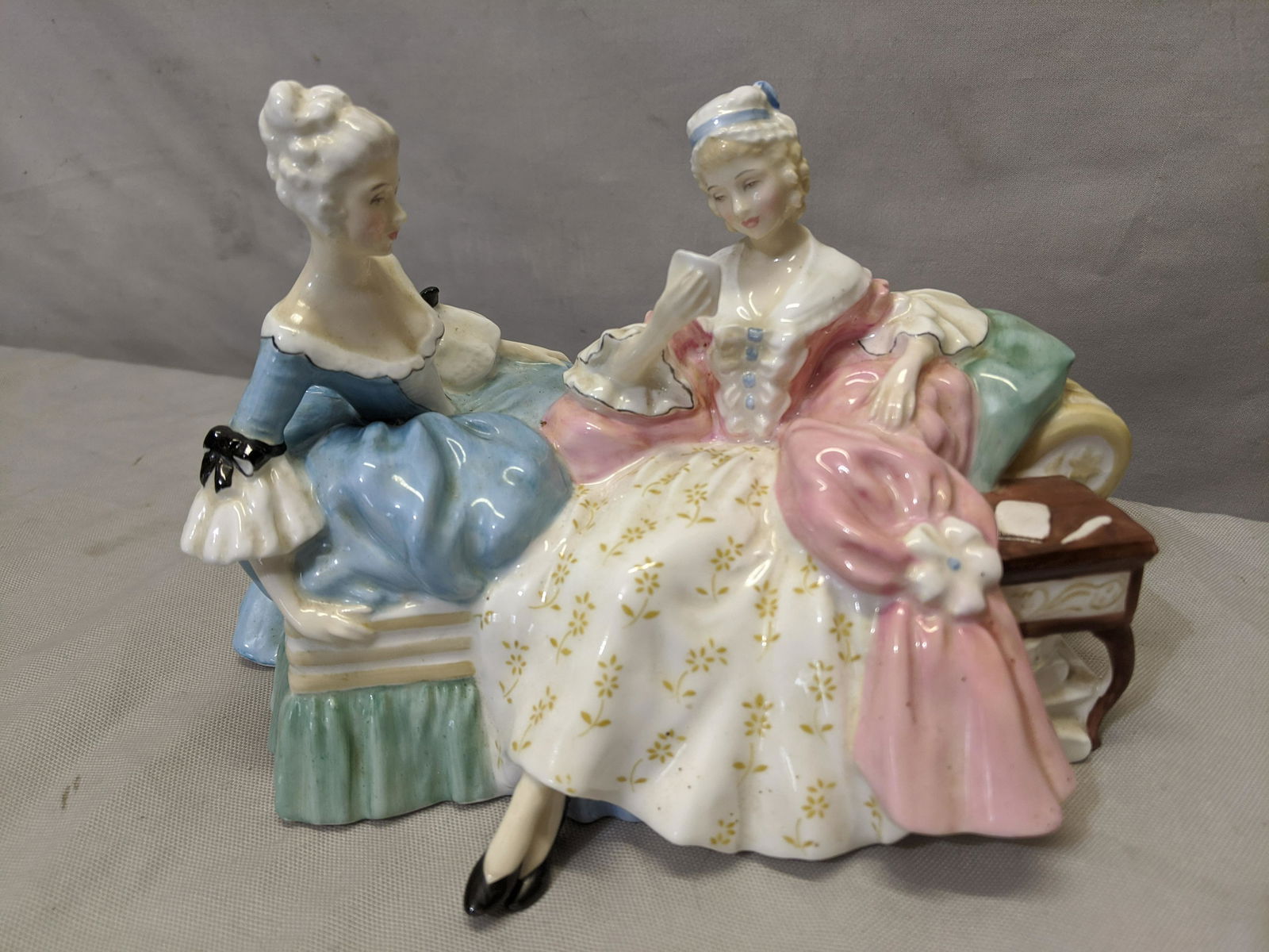 Royal Doulton Porcelain Figurine HN2149 The Love Letter: Royal Doulton Porcelain Figurine HN2149 The Love Letter 5 1/2 high Shipping in continental US $18.00 If shipping is $0 then buyer arranges pick up or shipping. Please ask any questions before bidding