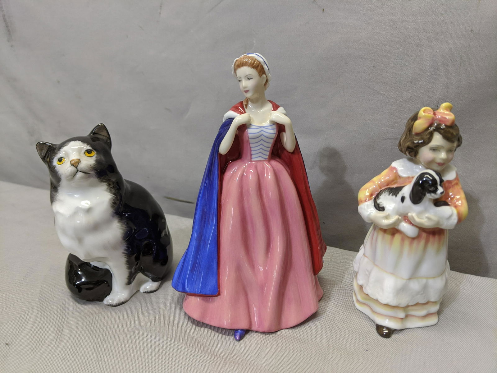 Lot 3 Royal Doulton Figurines Bess Sitting Cat &: Lot 3 Royal Doulton Figurines Bess Sitting Cat & Faithful Friend 5, 5 1/2 and 7 high Shipping in continental US $20.00 If shipping is $0 then buyer arranges pick up or shipping. Please ask any questio