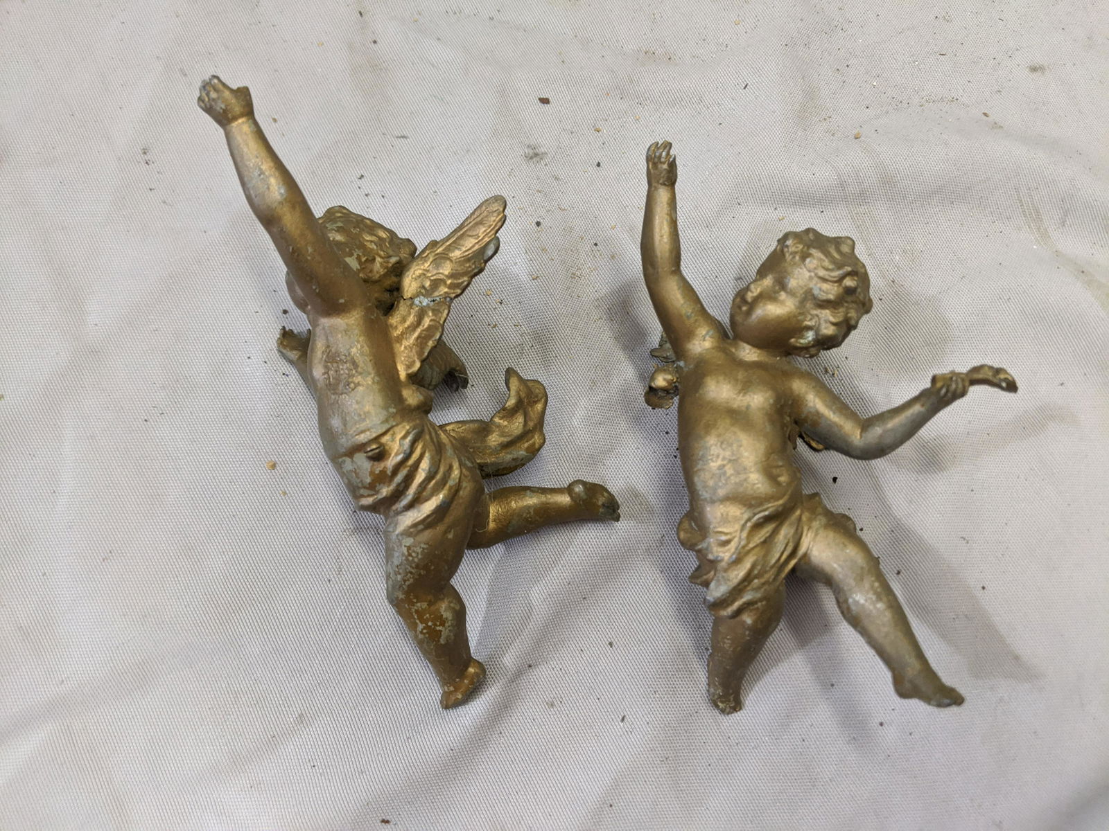 Pair Antique Brass Cherub Babies Sculptures: Pair Antique Brass Cherub Babies Sculptures. Was part of clock or other piece 6 1/2 high Shipping in continental US $11.00 If shipping is $0 then buyer arranges pick up or shipping. Please ask any que
